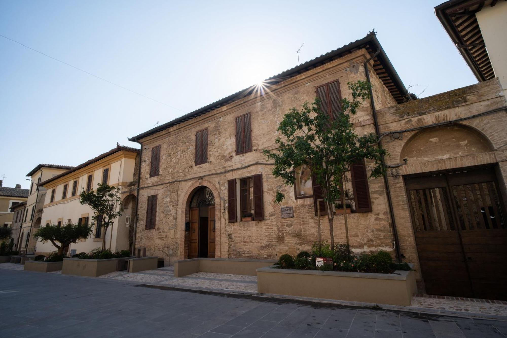 B&B Porta Perugina Беванья Экстерьер фото